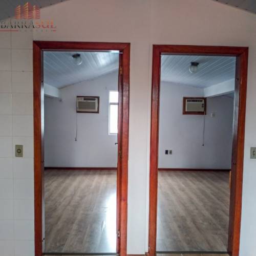 Casa com 02 terrenos Rua 1542
