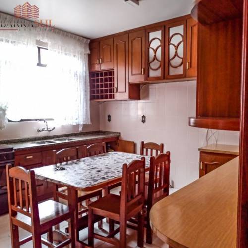 Casa com 02 terrenos Rua 1542