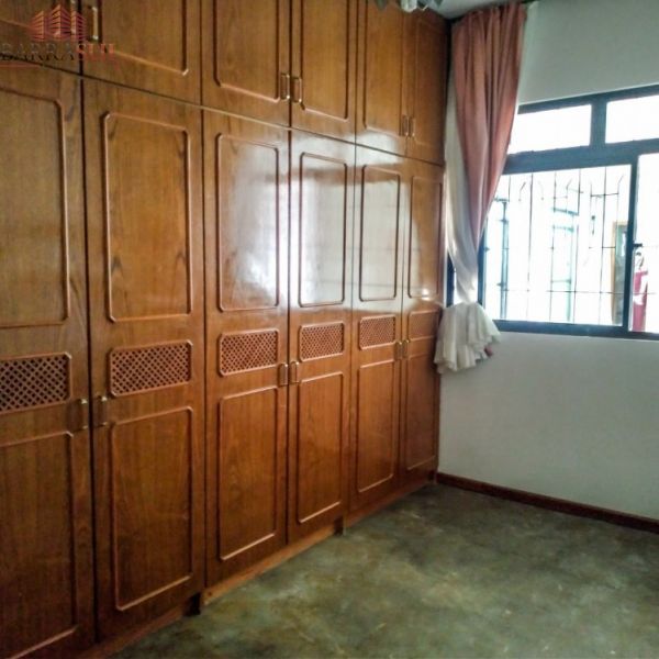 Casa com 02 terrenos Rua 1542