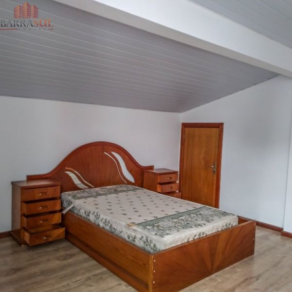 Casa com 02 terrenos Rua 1542