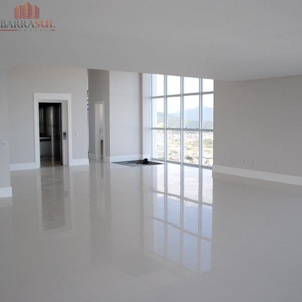 IBIZA TOWERS - COBERTURA DUPLEX - FRENTE MAR