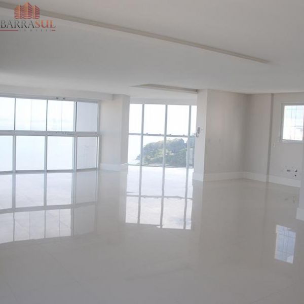 IBIZA TOWERS - COBERTURA DUPLEX - FRENTE MAR