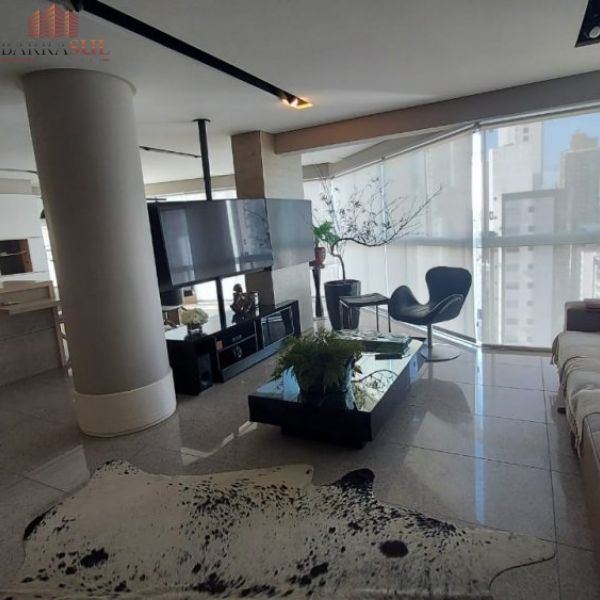 Edifcio Esquina di Parma - Rua 3750 - AP 11