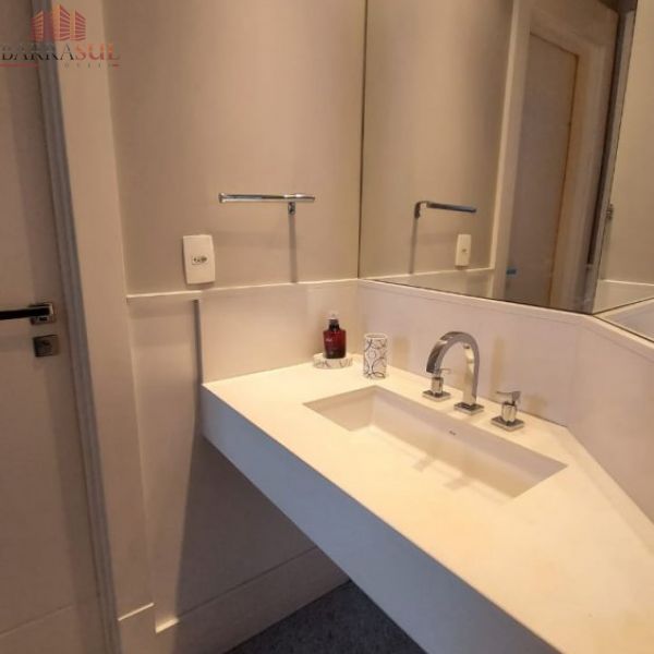 Edifcio Esquina di Parma - Rua 3750 - AP 11