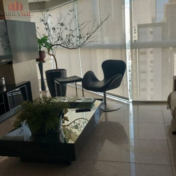 Edifcio Esquina di Parma - Rua 3750 - AP 11