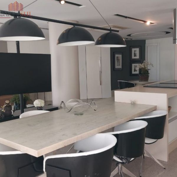 Edifcio Esquina di Parma - Rua 3750 - AP 11