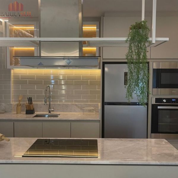 Apartamento Reformado, Decorado e Equipado!!!