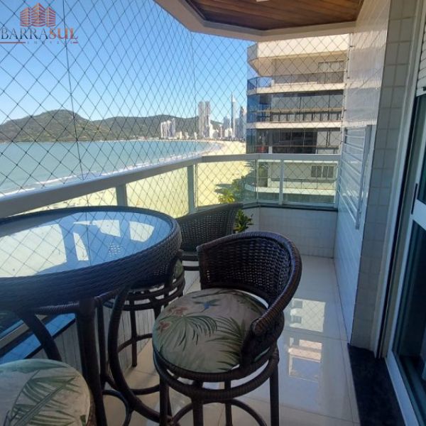 Tropical Summer Residence