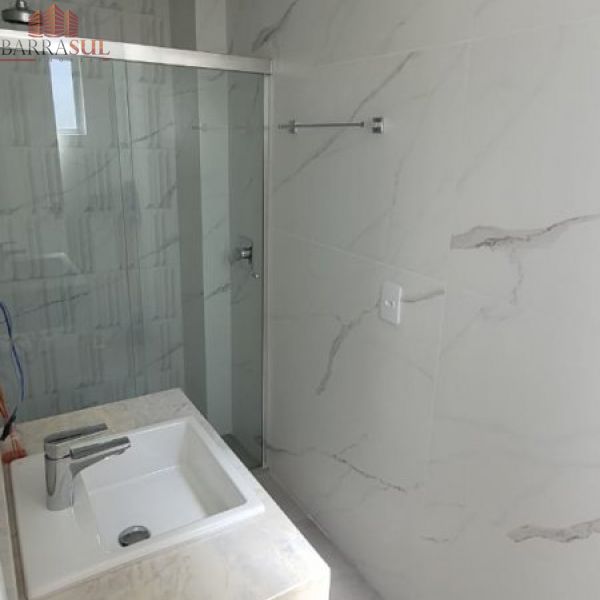 Edif�cio Saint Tropez - Barra Sul