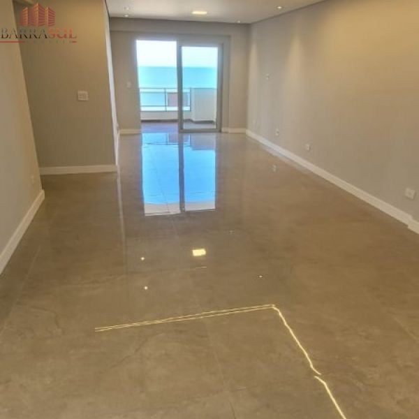 Edif�cio Saint Tropez - Barra Sul