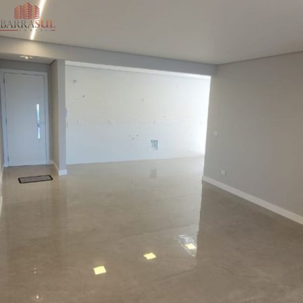 Edif�cio Saint Tropez - Barra Sul