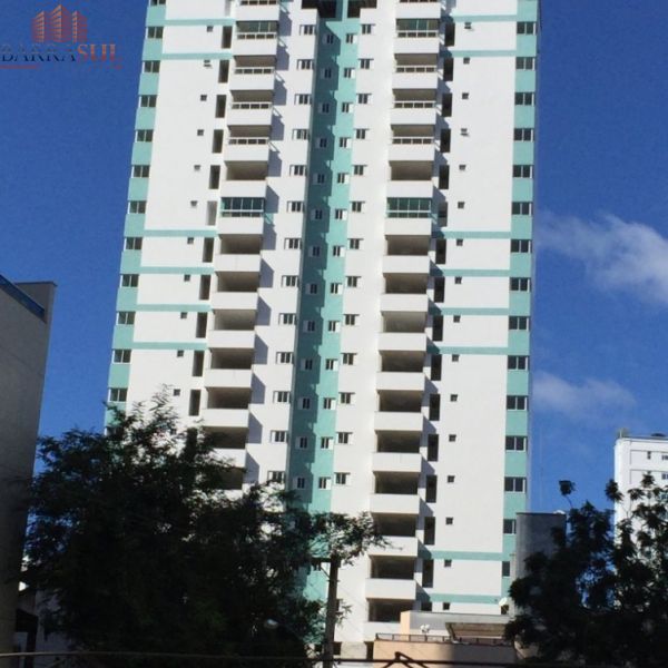 APTO NO CENTRO DE BC C/ 3 SU�TE (SENDO UMA MASTER)