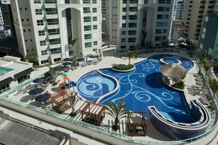 Villa Serena Home Club - Frias com qualidade